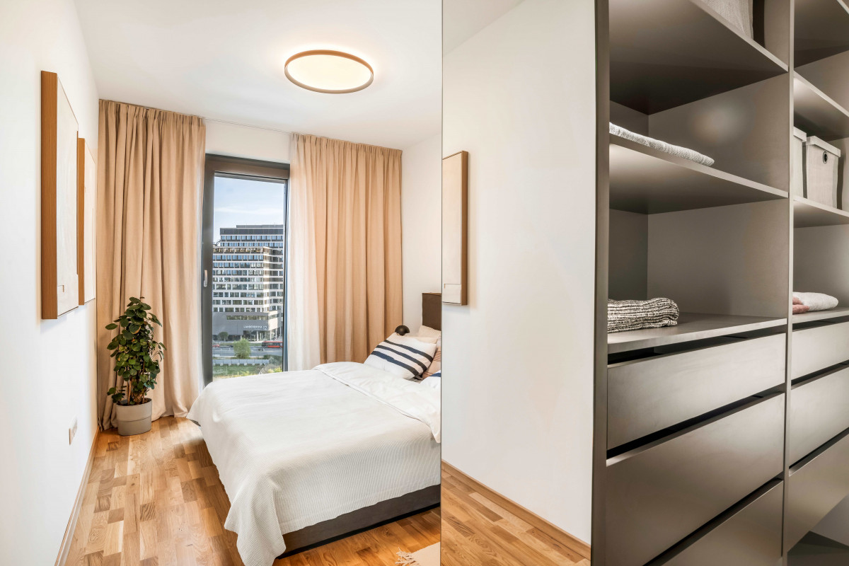 Elegance and Smart Solutions: Discover the 2-Bedroom Apartment in Metropolis